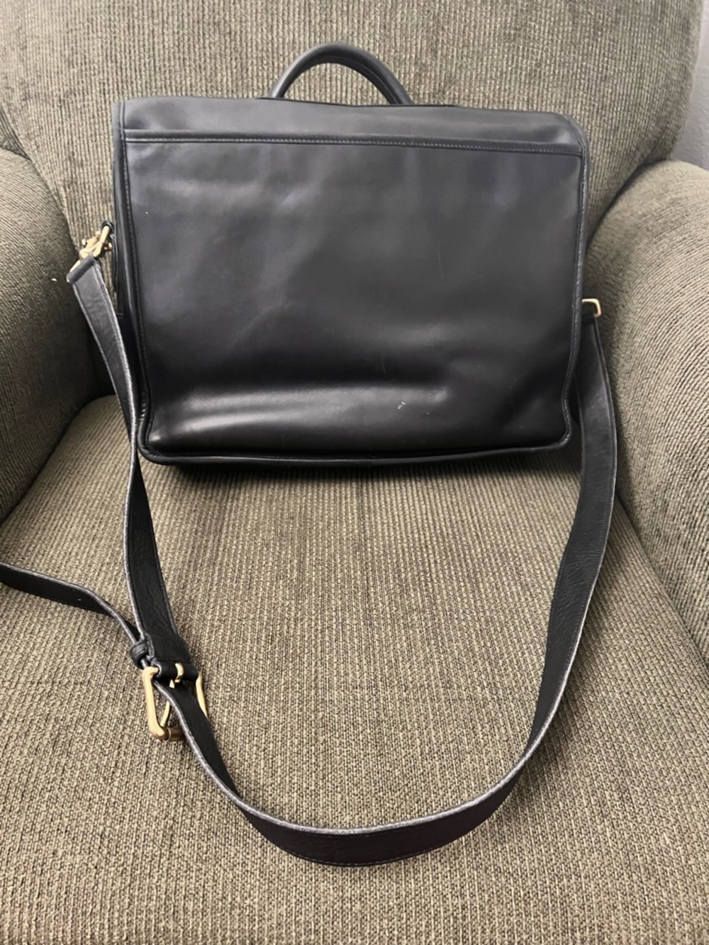 Vintage Coach Leather Briefcase / Messenger – Black Turnlock – Classic - Picture 6 of 7